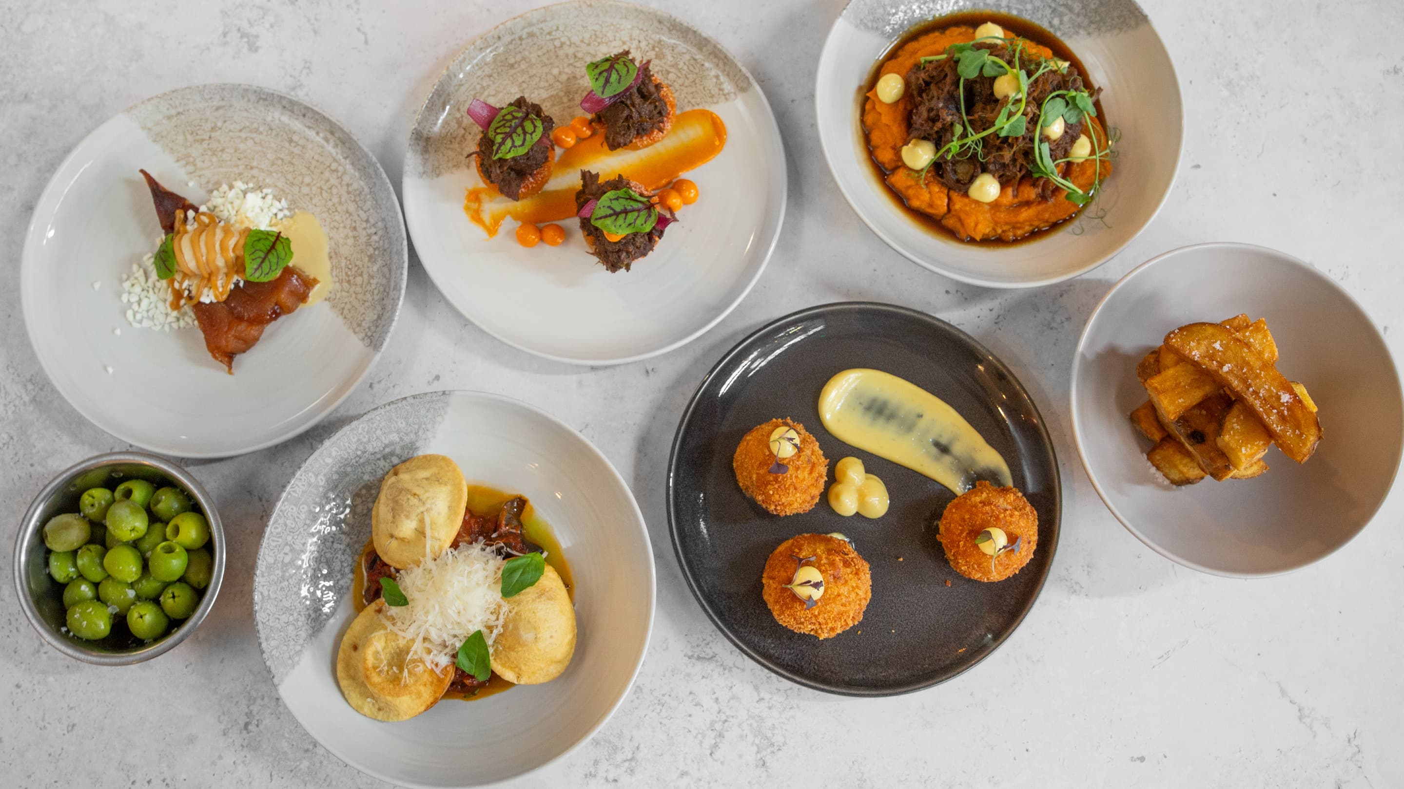 The dining room of Maison Noir